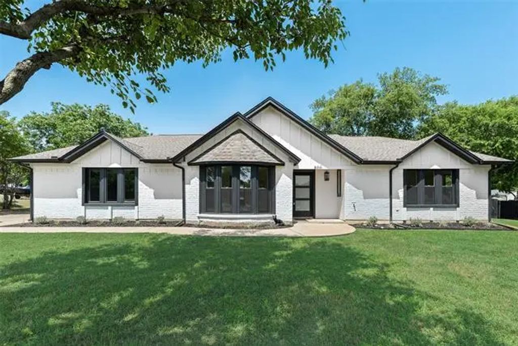 800 Shady Lane N, Keller
