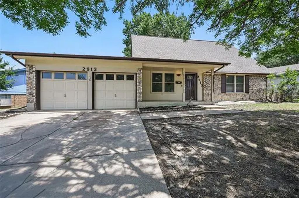 2913 Portales Drive, Fort Worth
