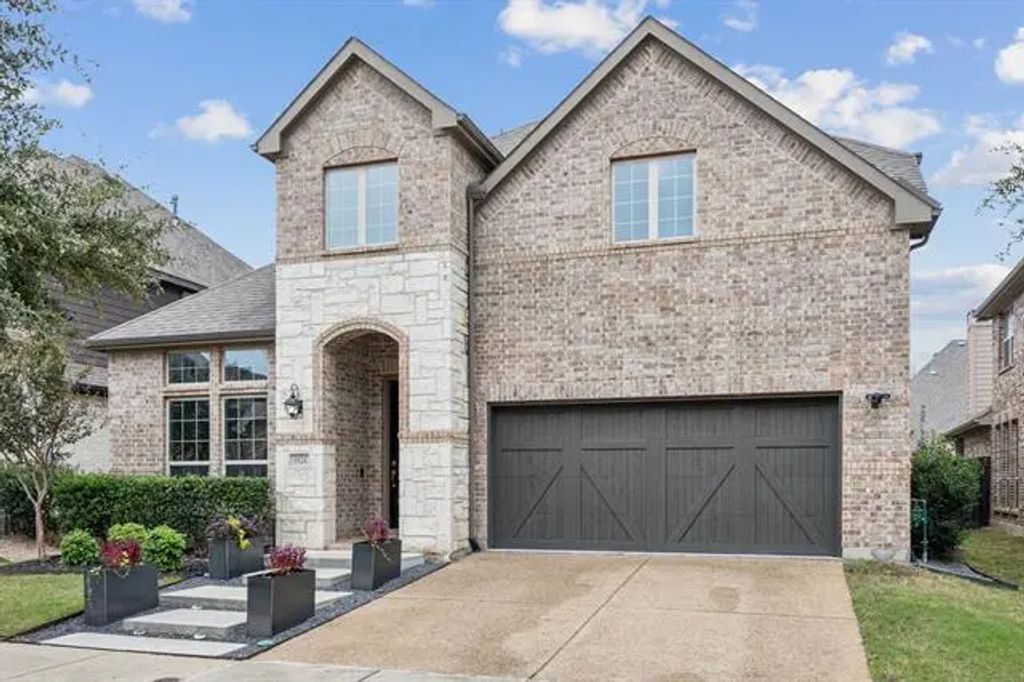 5024 Amande Avenue, Lewisville