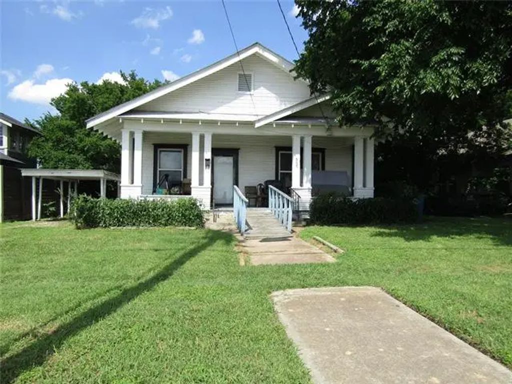507 N Beaton Street, Corsicana