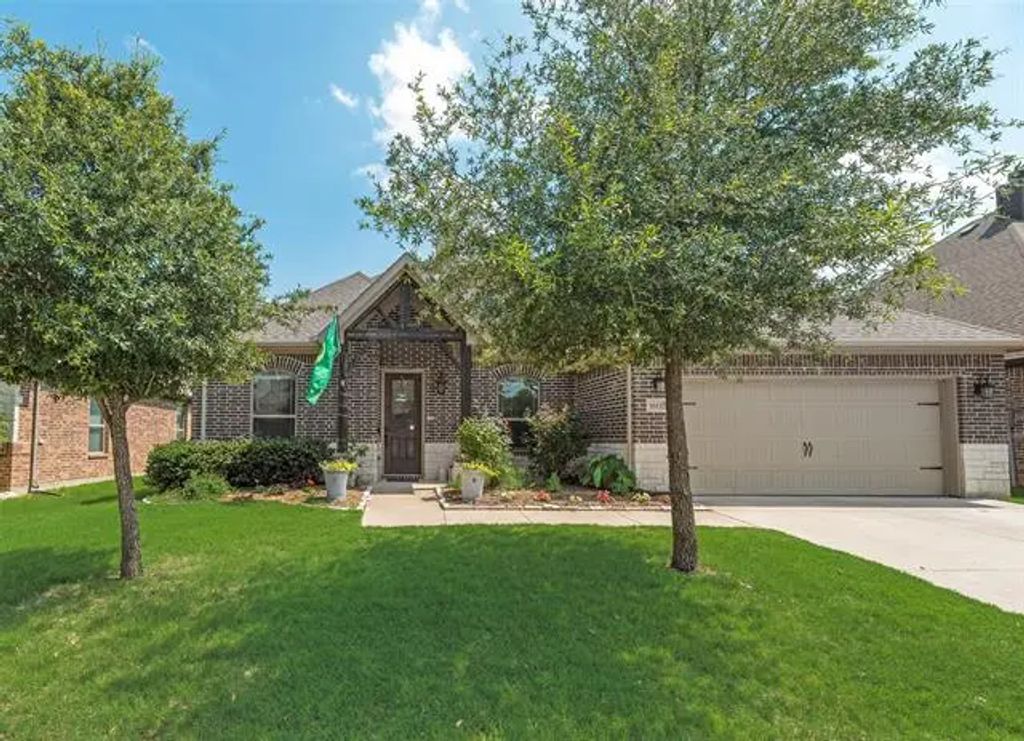 1612 Barrel Oak Drive, Fort Worth