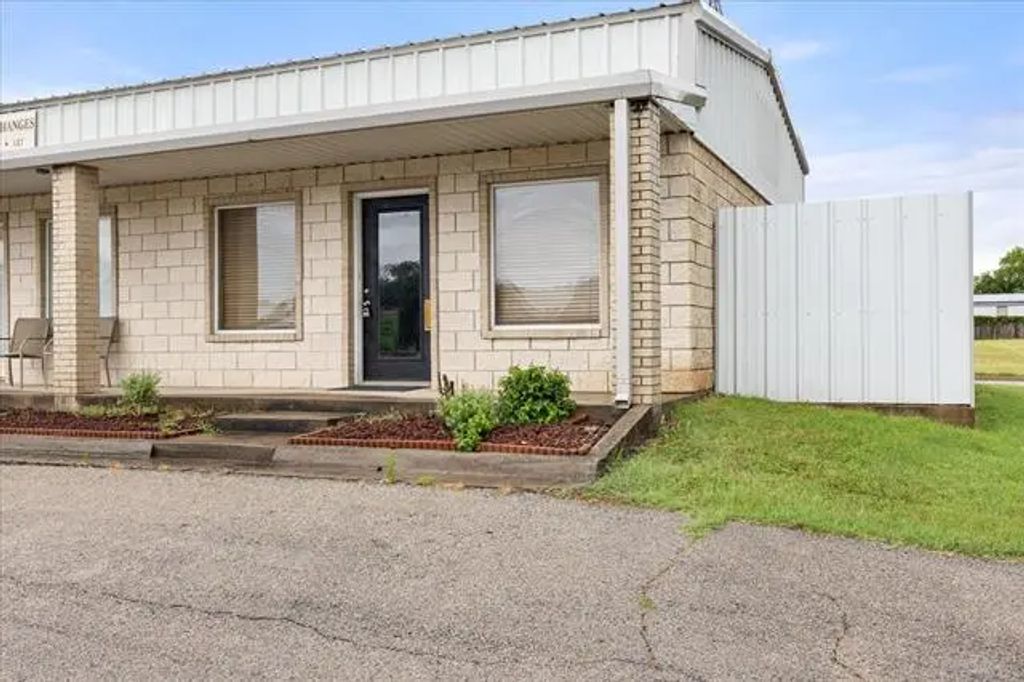 1201 Ne Barnard Street F, Glen Rose