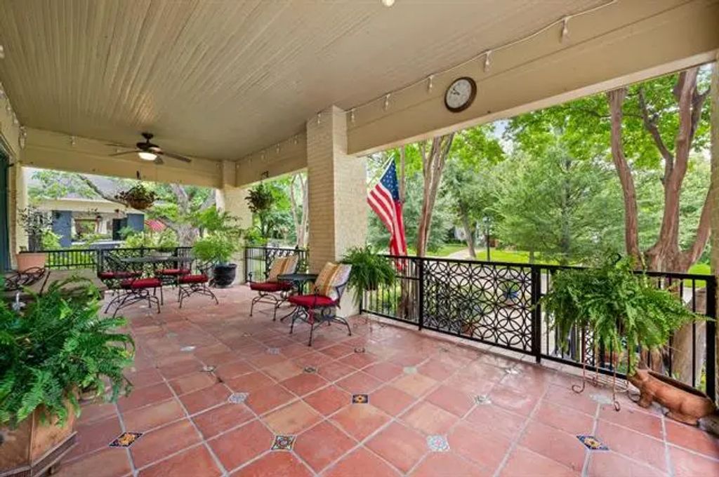 2307 5th Avenue, Fort Worth