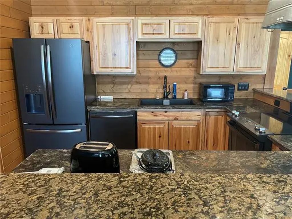 209 E Pine Street, Nocona