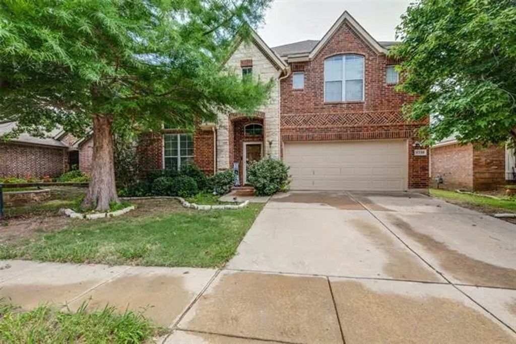 8720 Glenburne, Fort Worth