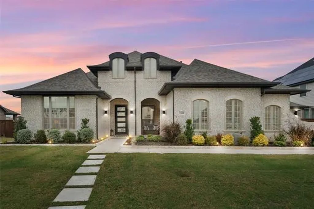 1804 Rockwood Lane, Mansfield