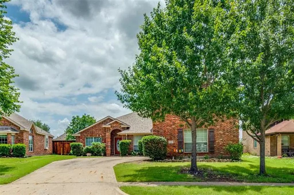 2241 Pecan Ridge Drive, Forney