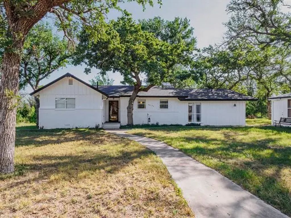 8094 County Road 609, Brownwood