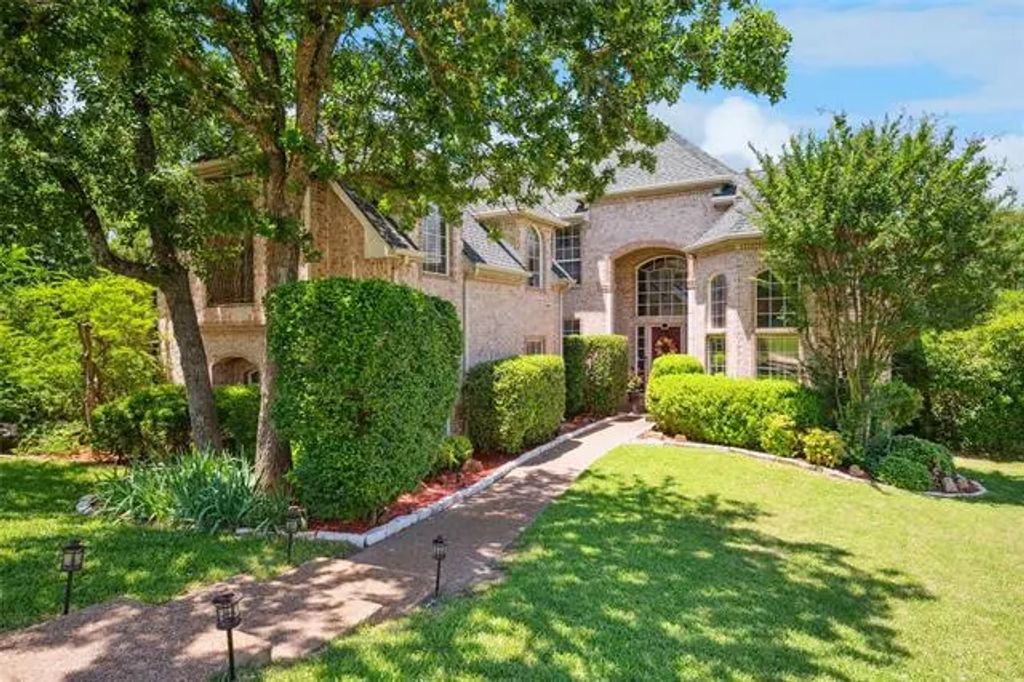 2305 Creekedge Court, Corinth