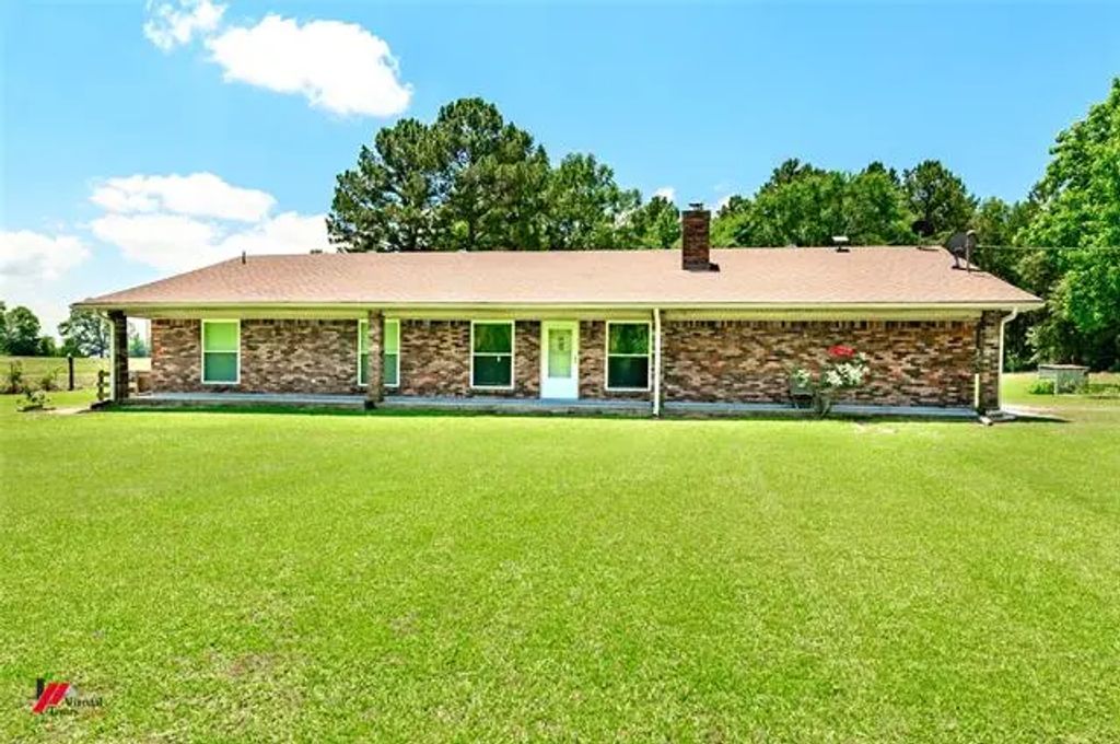 255 Barry Road, Logansport