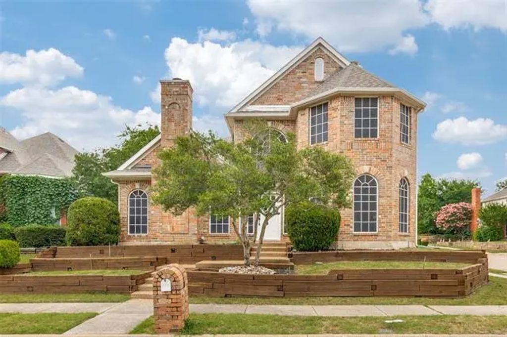2300 Pagoda Oak Drive, Plano