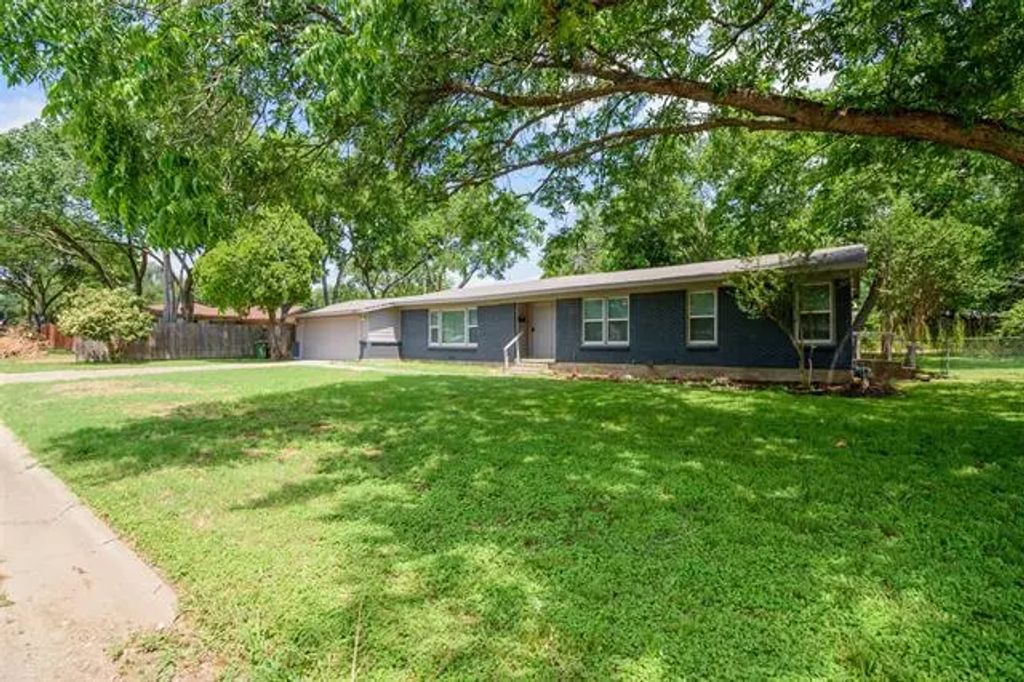 6917 Richlynn Terrace, Richland Hills