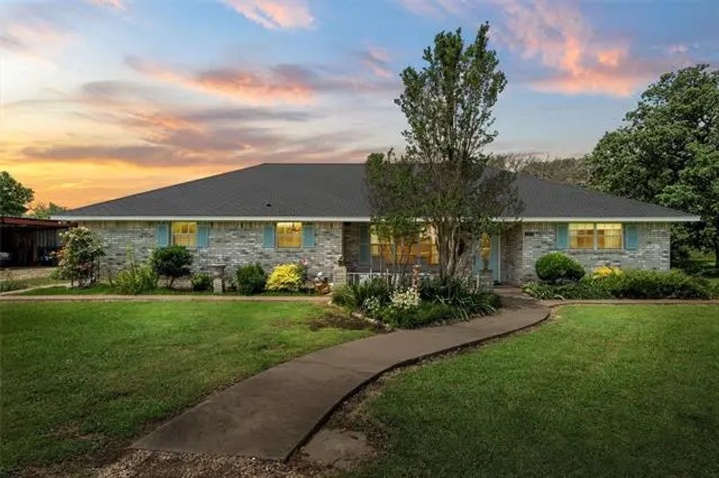 123 Lone Creek Drive, West