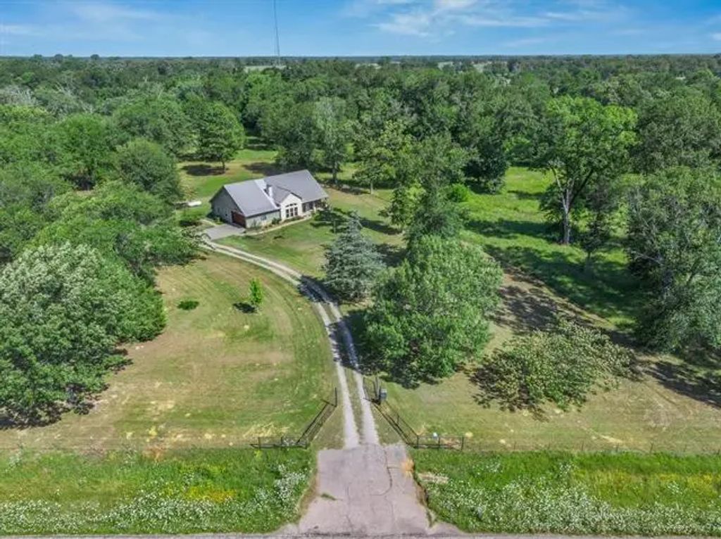 10040 Fm 17, Grand Saline