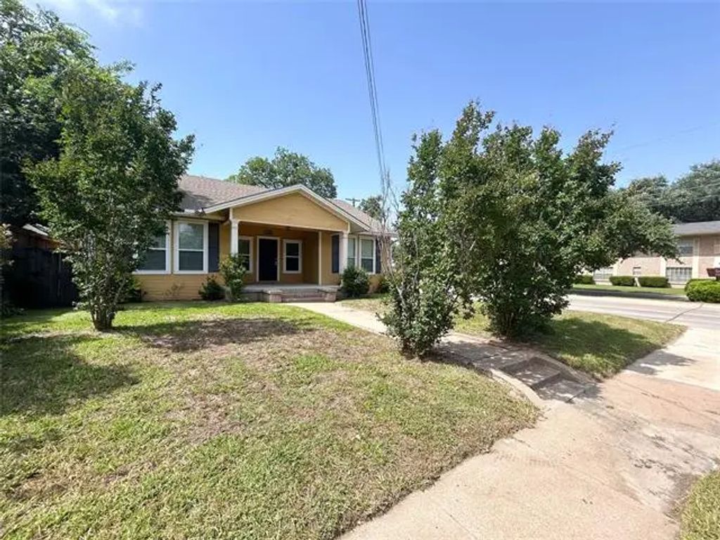 1500 Elmwood Avenue, Corsicana