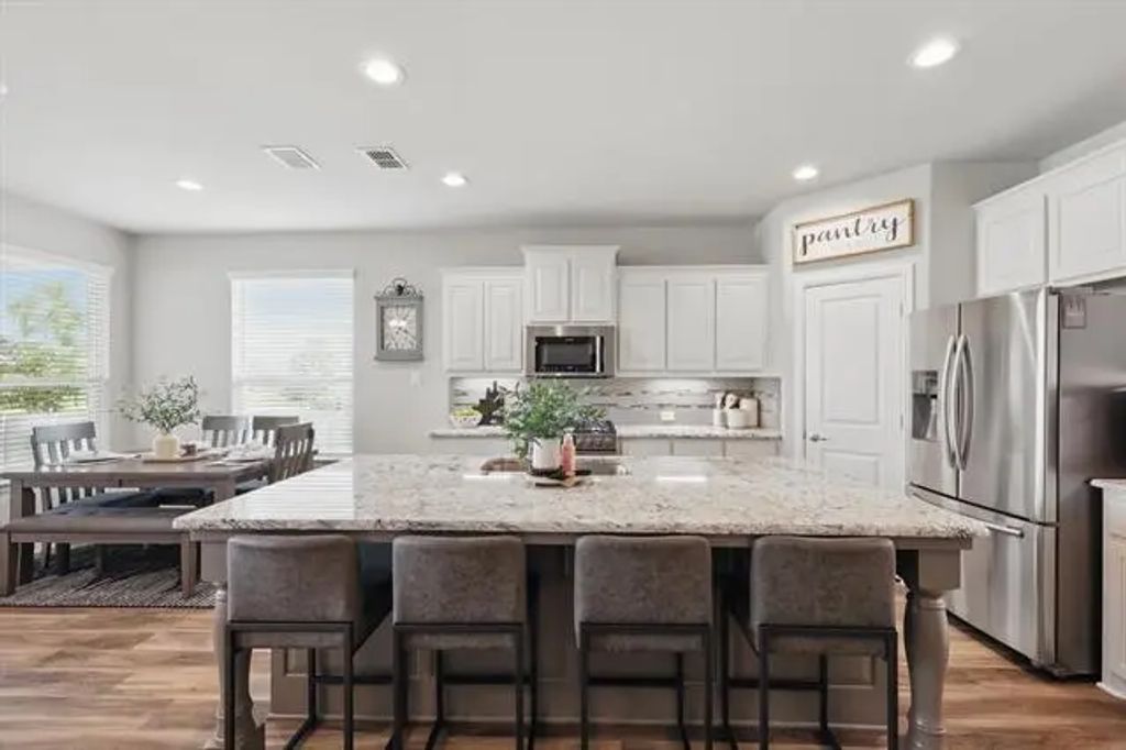 1300 Canary Lane, Argyle