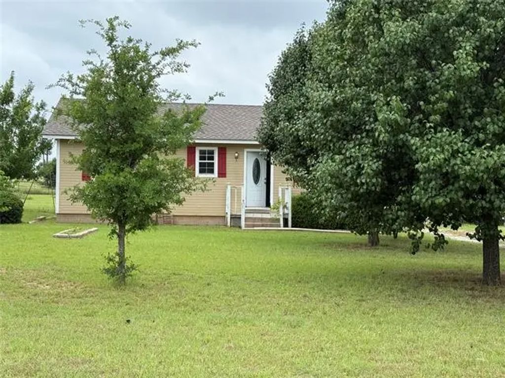 101 N Lakeway Drive, Comanche