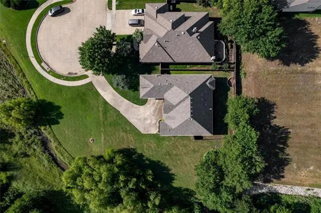 3400 Eisenhower Avenue, Melissa