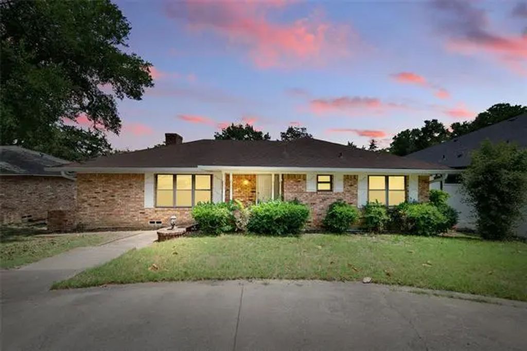 4322 Oak Trail, Dallas