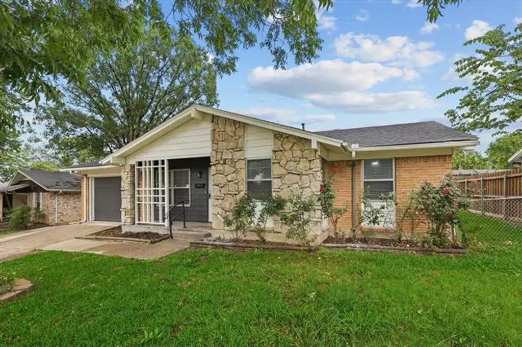 322 Saffron Circle, Mesquite