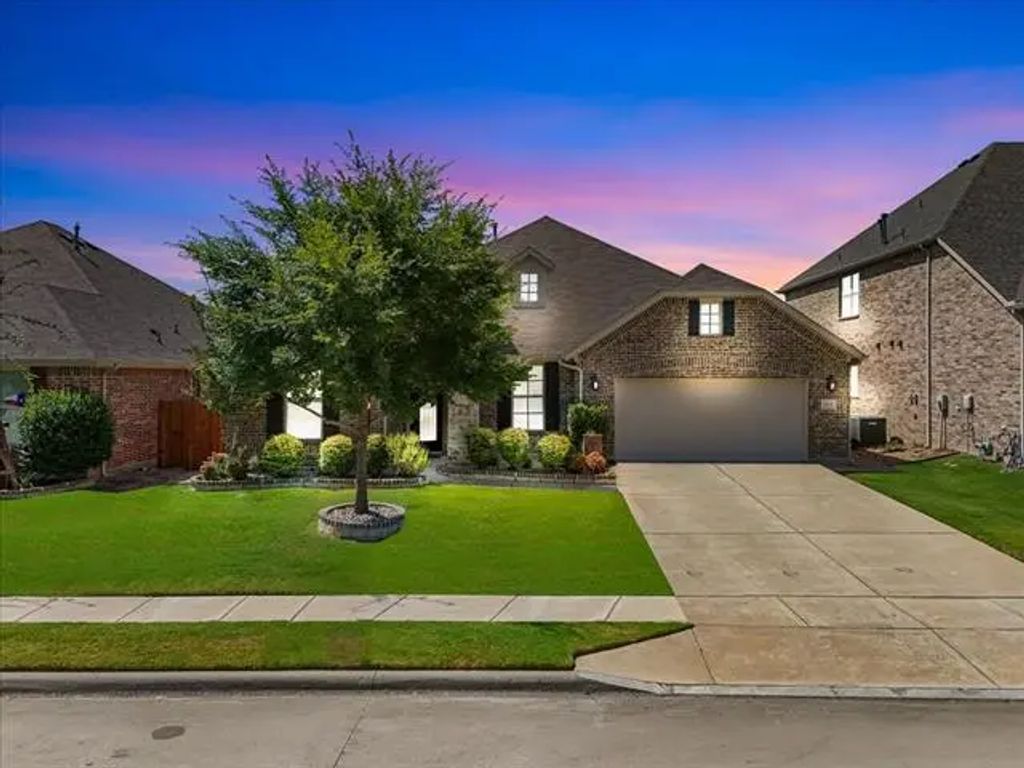 1129 Mesa Crest Drive, Fort Worth