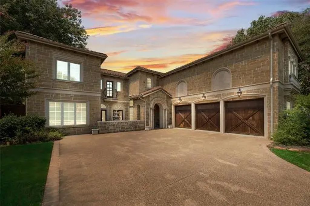 917 Belclaire Circle, Cedar Hill