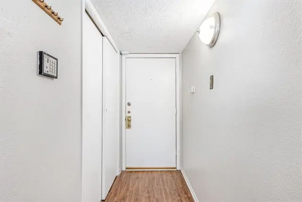 4859 Cedar Springs Road 256, Dallas