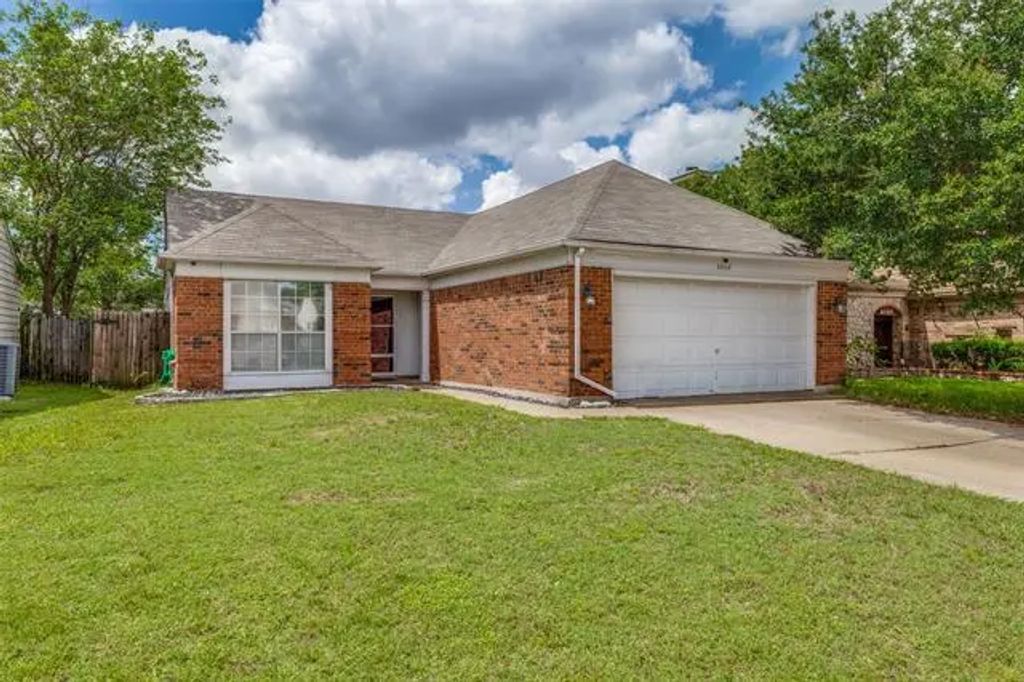 3808 River Birch Road, Fort Worth