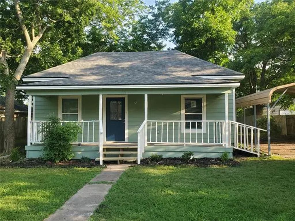 211 E Houston, Leonard
