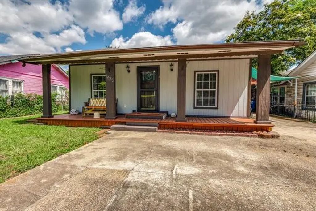 2435 Sharon Street, Dallas