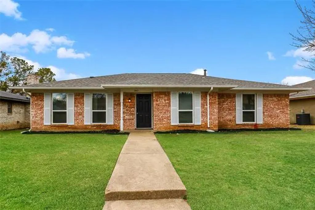 1849 El Paso Street, Lewisville