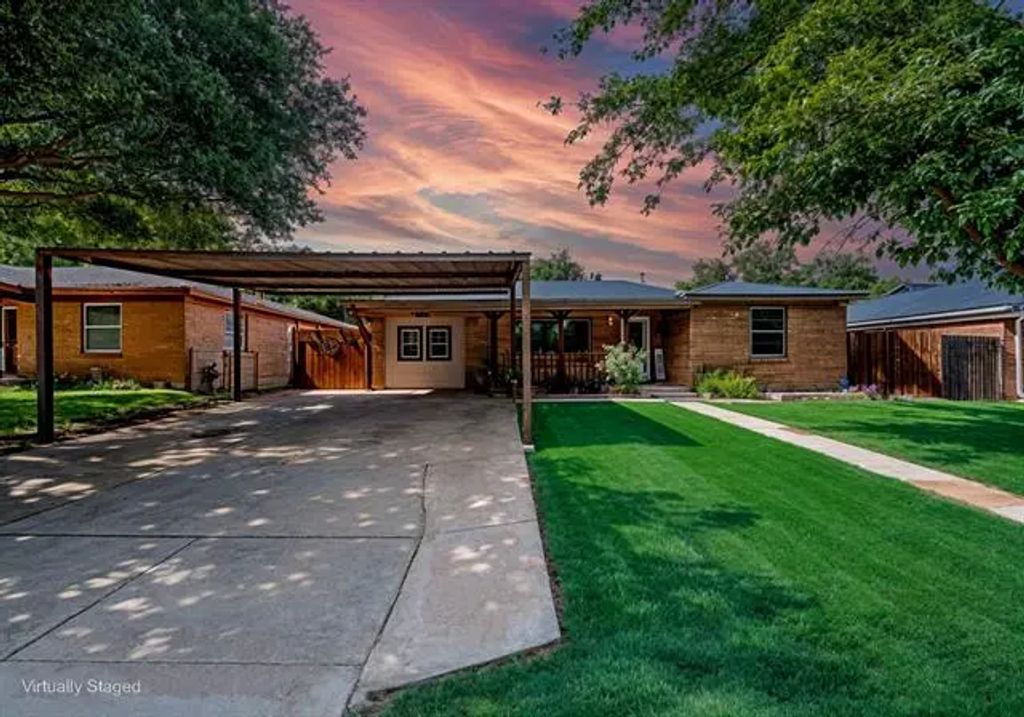 7836 Whitney Drive, White Settlement