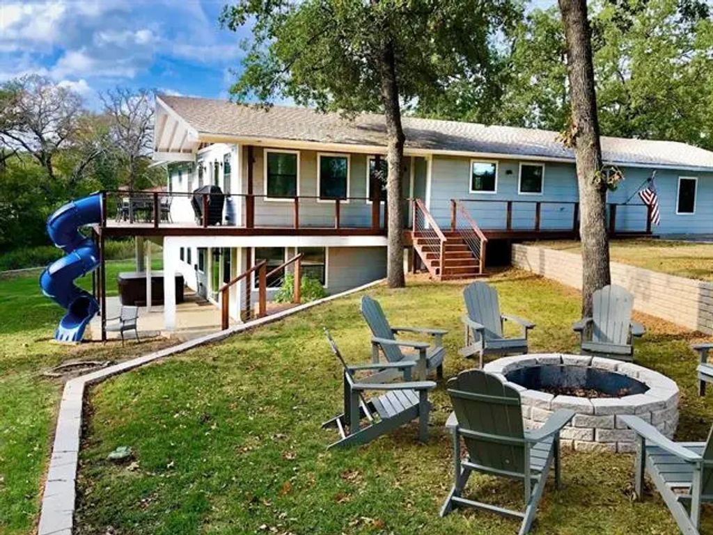 311 Oak Lane, Tool