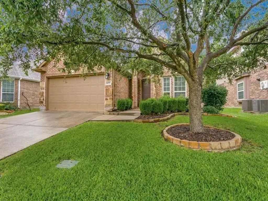 877 Witherby Lane, Lewisville