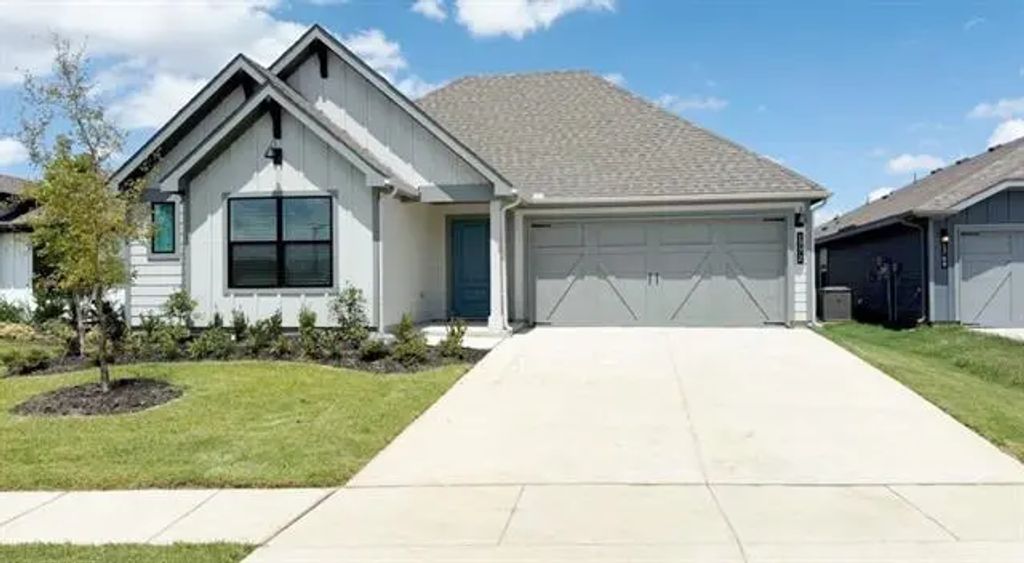 1772 River Bend Road, Burleson