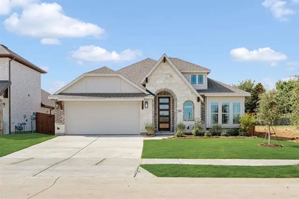 3109 Emerald Trace Drive, Denton