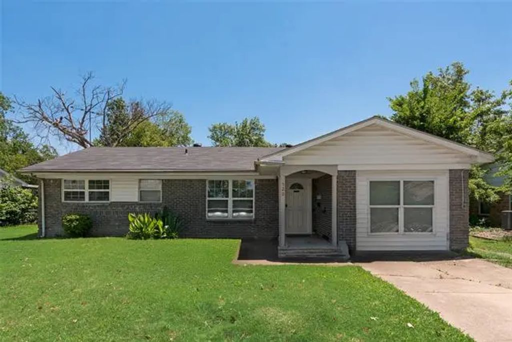 520 E Tyler Street, Richardson