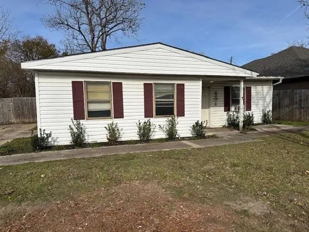 501 Crest Hill Drive, Mesquite