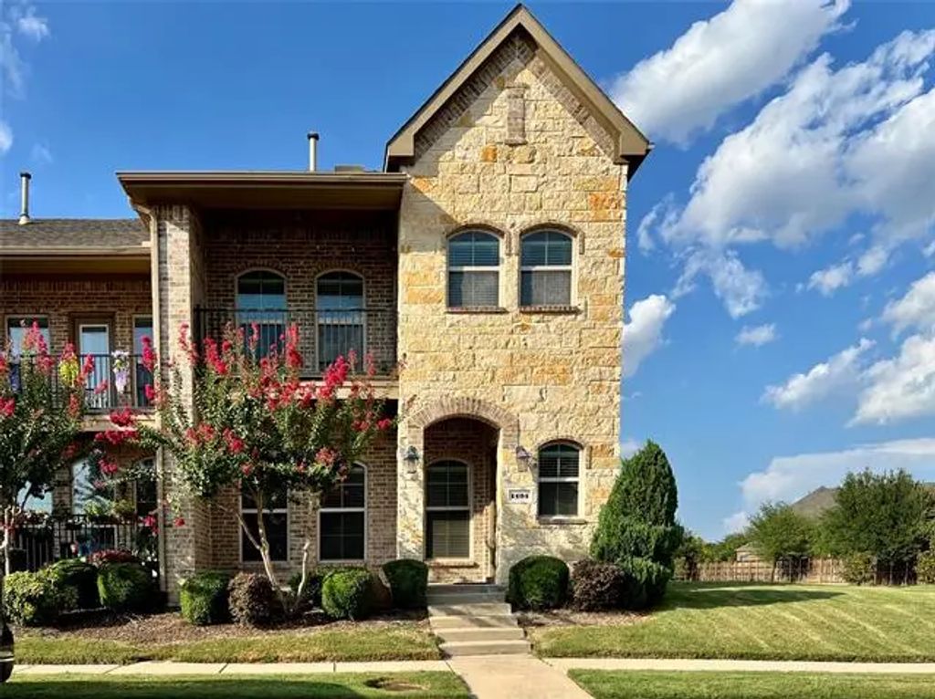 1404 Arapaho Drive, Carrollton