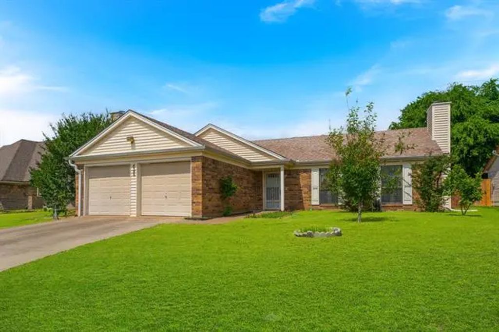 4306 Emerson Drive, Grand Prairie