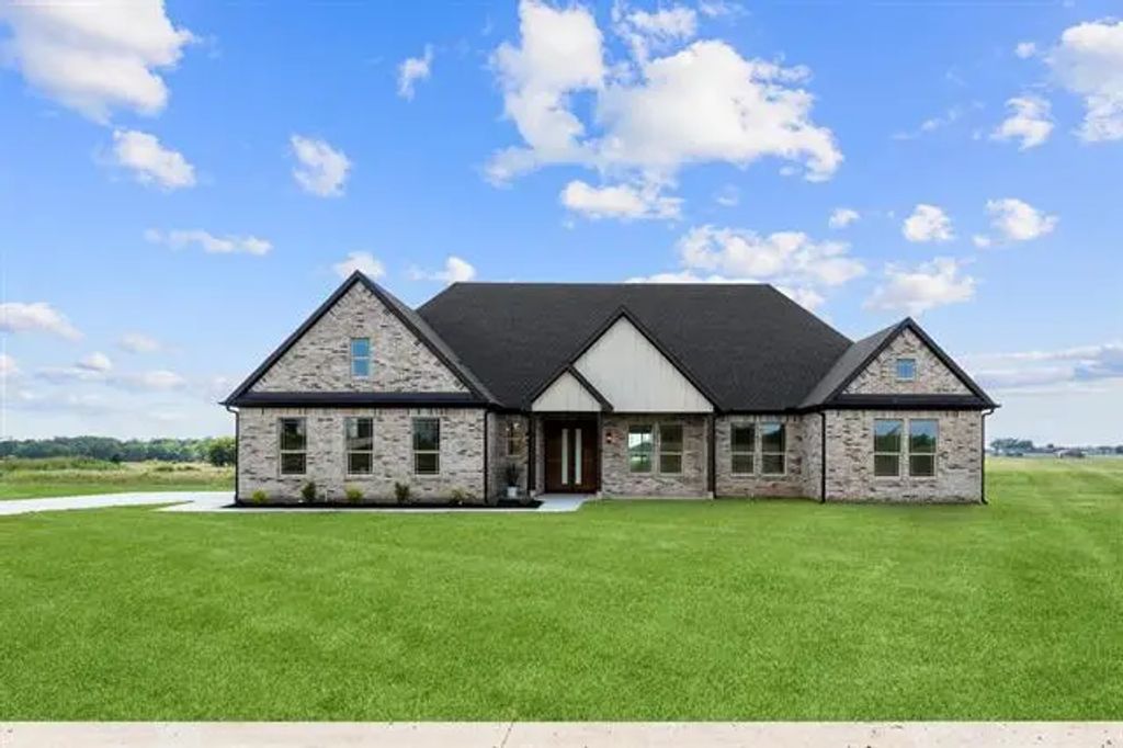 1128 Dixie Estates Way, Whitesboro