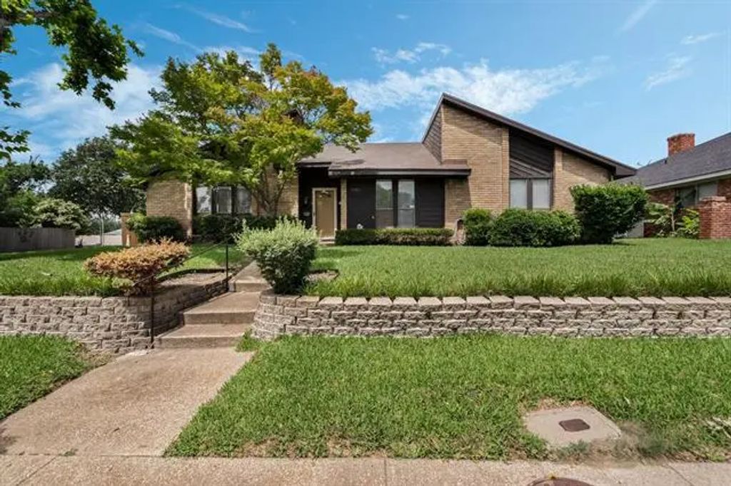13103 Halwin Circle, Dallas