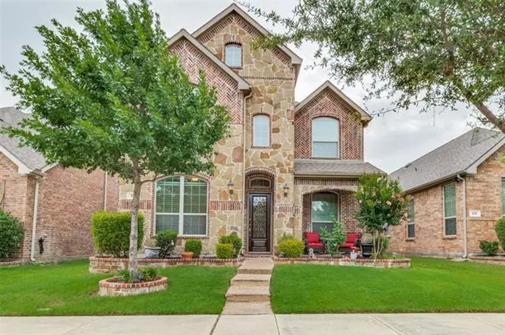 518 Rustic Lane, Euless