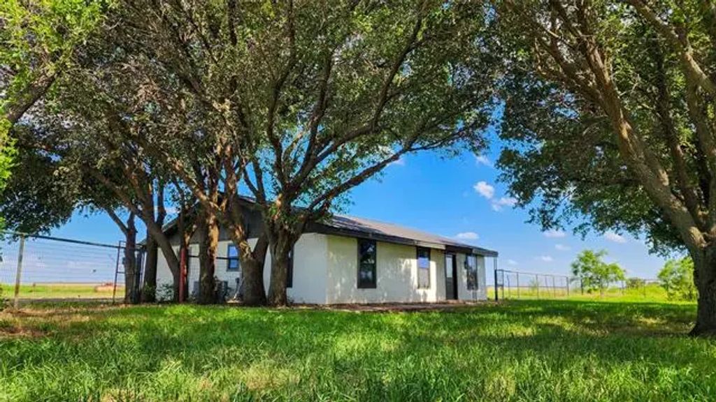 4901 Fm 2647, Winters