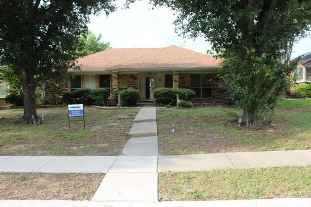 1538 Summerwind Lane, Lewisville