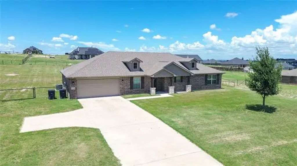 7211 Veal Station Road, Weatherford