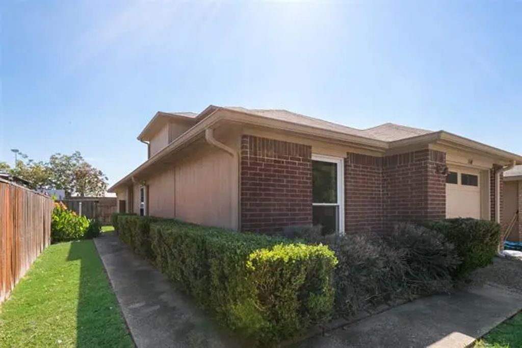 3840 Scarsdale Lane, Dallas