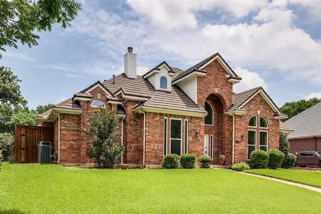 5007 Wareham Drive, Arlington