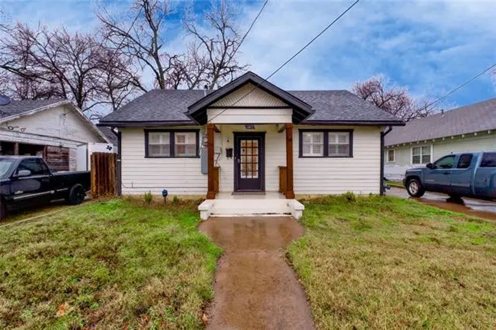 307 Smith Street, Hillsboro