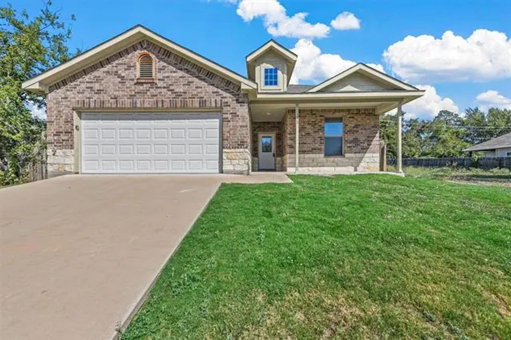 1229 E Harvey Avenue, Fort Worth